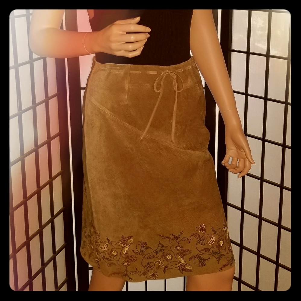Express - Embroidered Suede Skirt - Size: 1/2